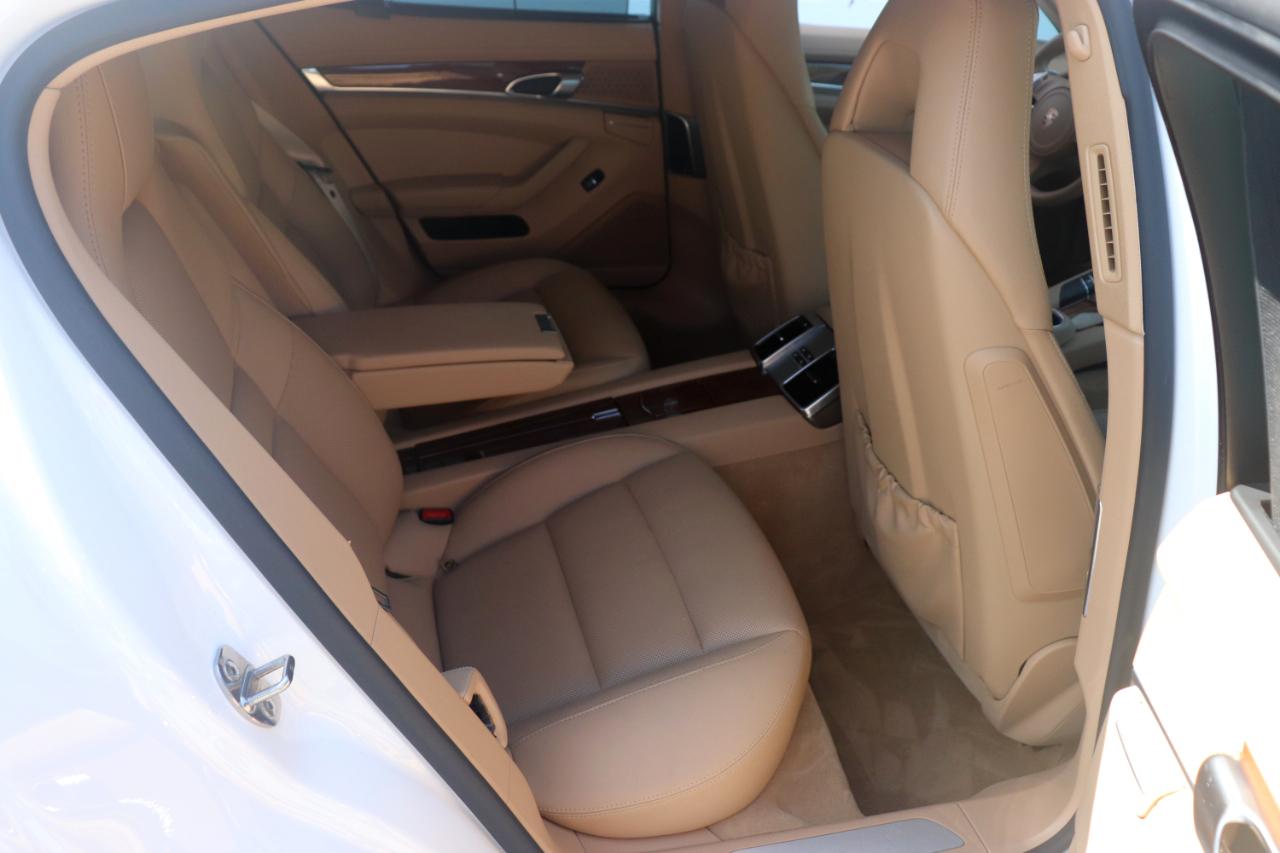 Porsche Panamera 4dr HB 4S 2012