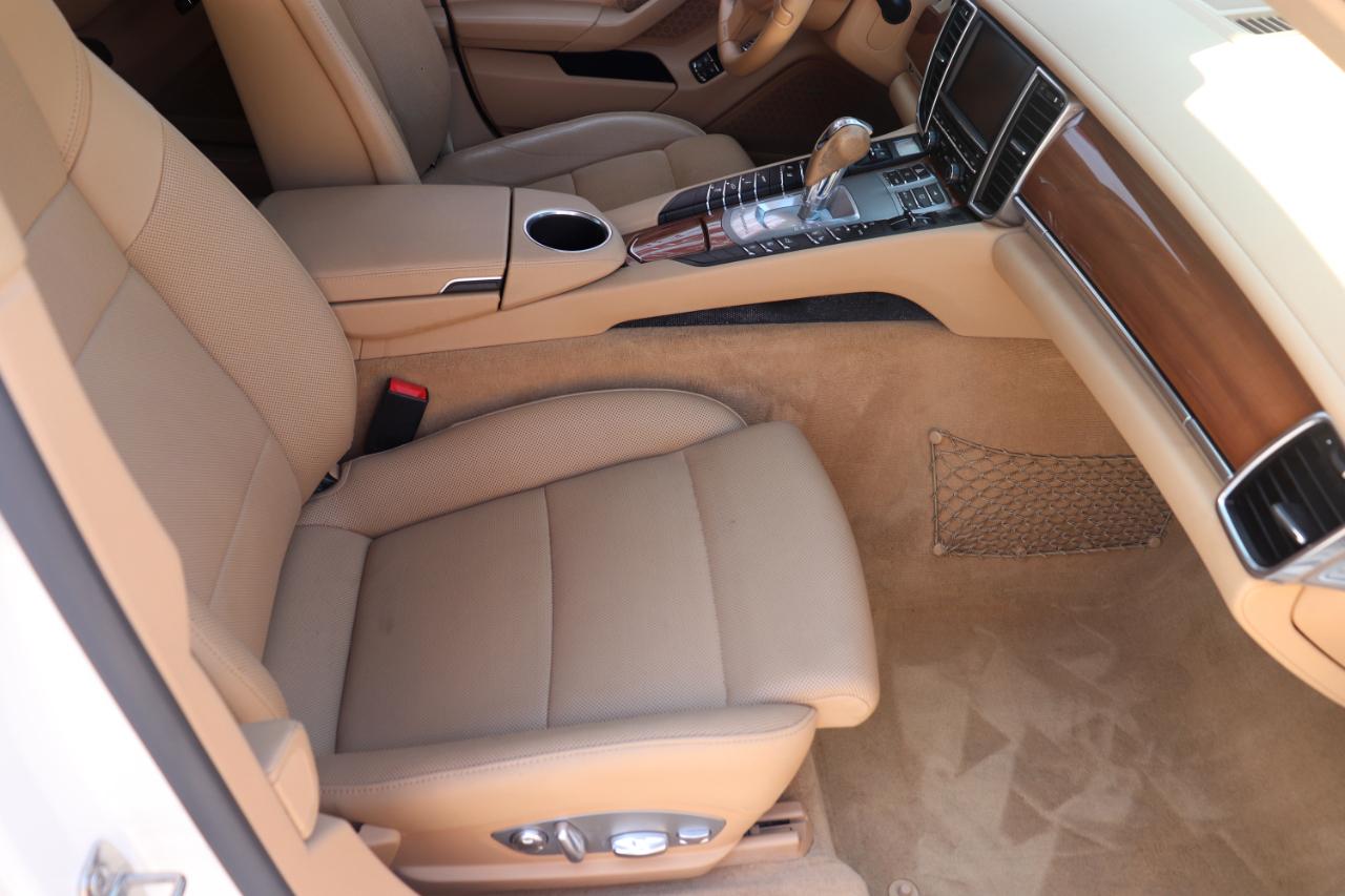 Porsche Panamera 4dr HB 4S 2012
