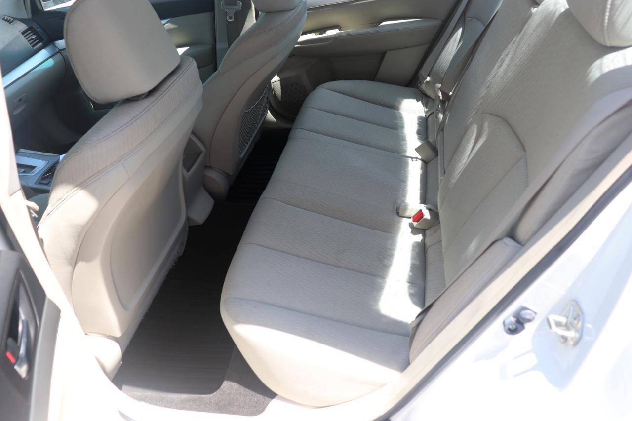 Subaru Legacy 4dr Sdn H4 Auto 2.5i Prem AWP 2011