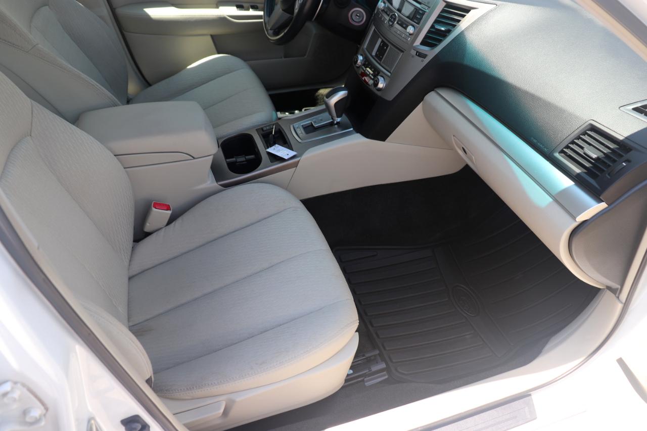 Subaru Legacy 4dr Sdn H4 Auto 2.5i Prem AWP 2011