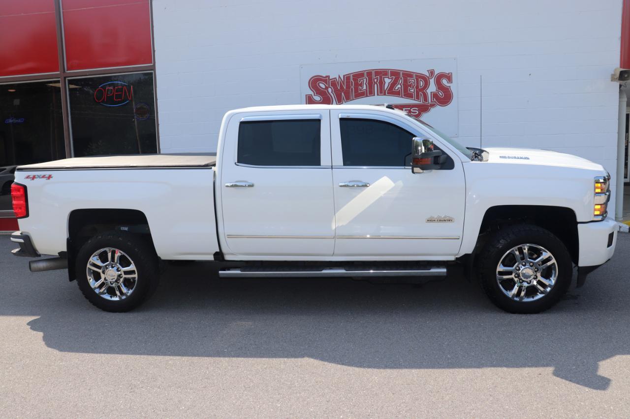 Chevrolet Silverado 2500HD 4WD Crew Cab 153.7" High Country 2017