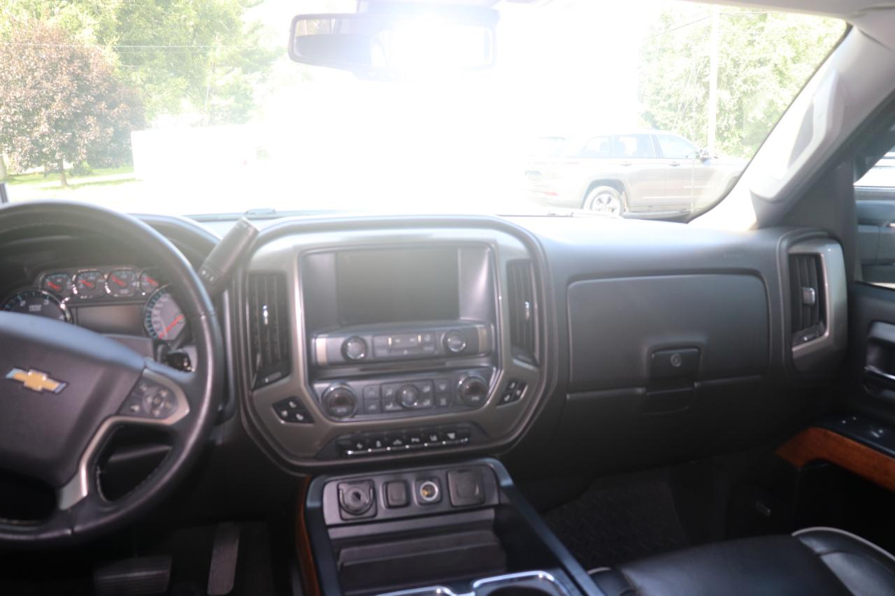 Chevrolet Silverado 2500HD 4WD Crew Cab 153.7" High Country 2017
