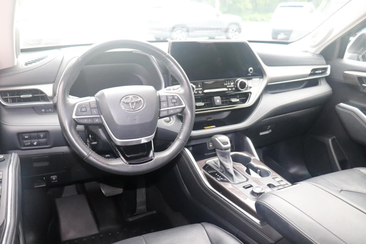 Toyota Highlander Limited AWD (Natl) 2023