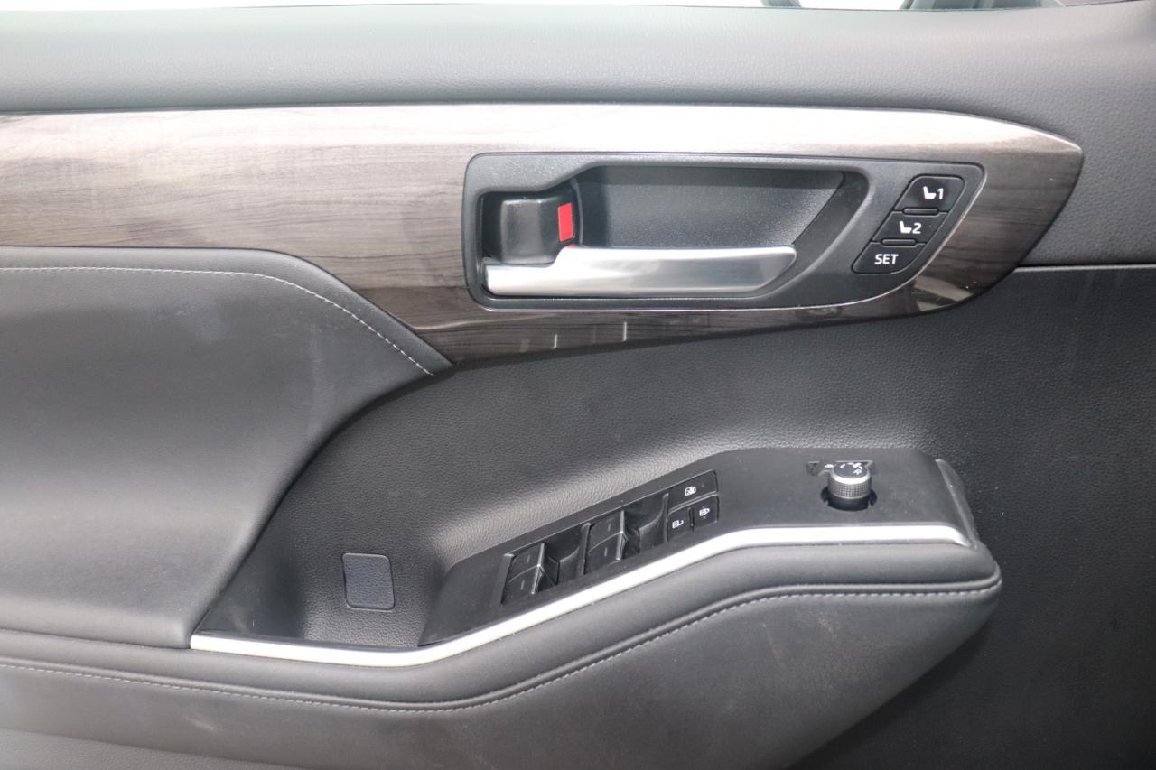 Toyota Highlander Limited AWD (Natl) 2023