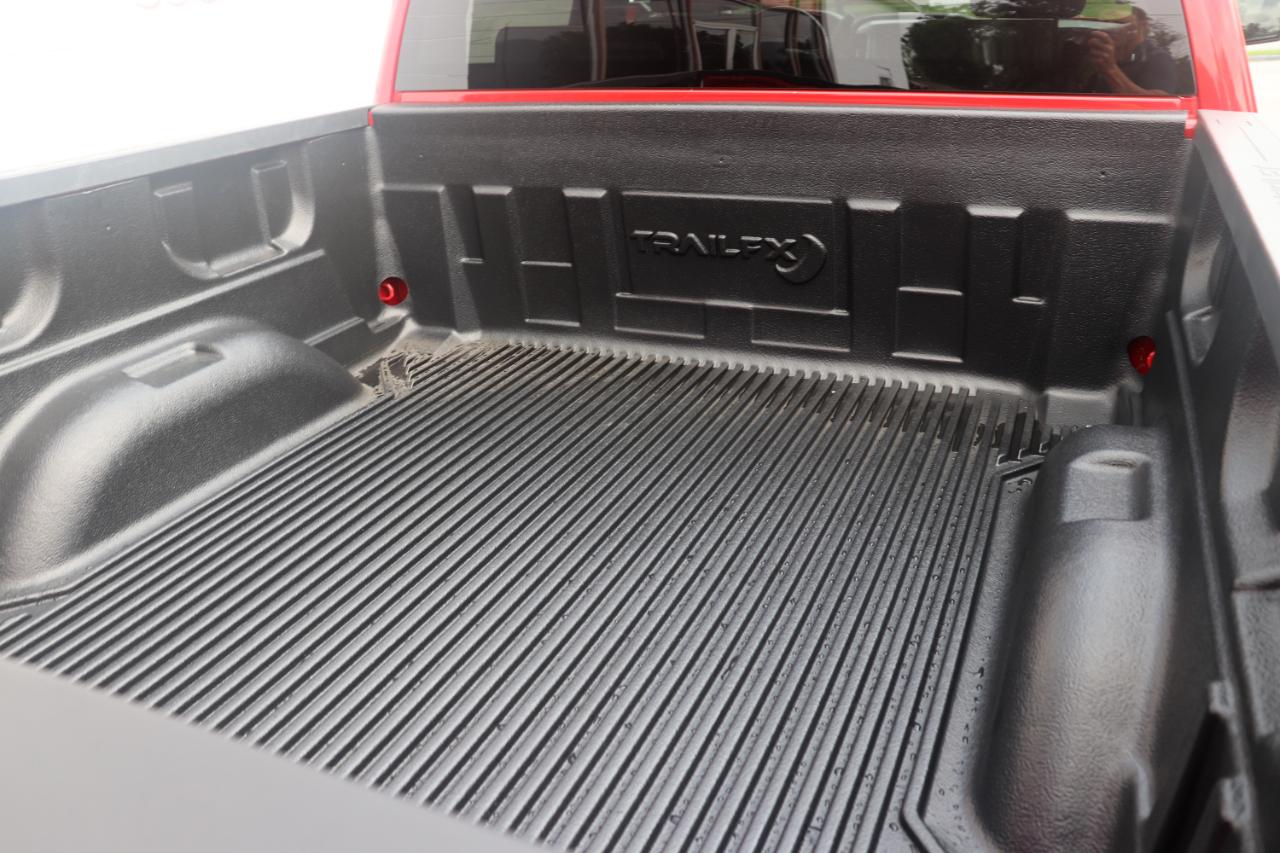 Chevrolet Silverado 1500 4WD Crew Cab 143.5" LT w/2LT 2017