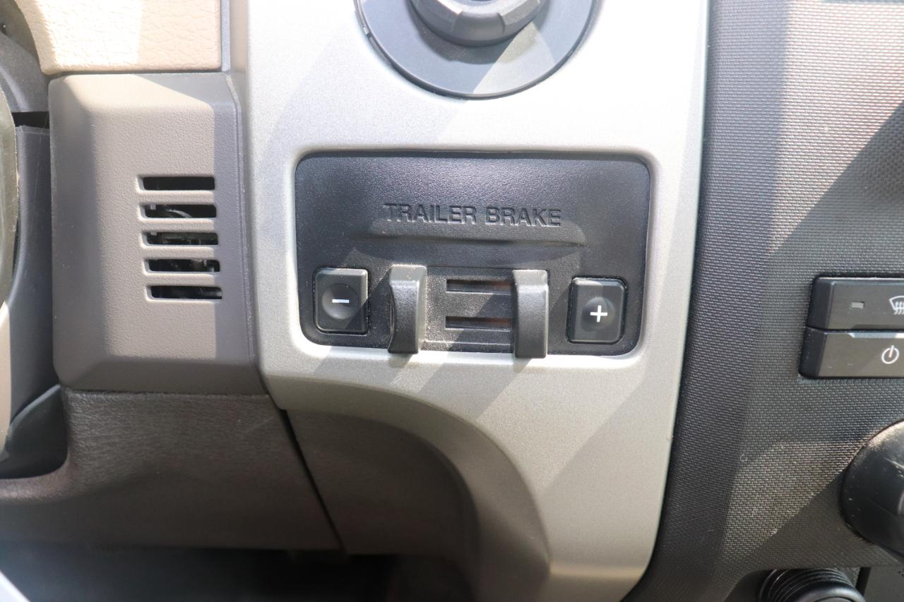 Ford F-150 4WD SuperCrew 145" Platinum 2012