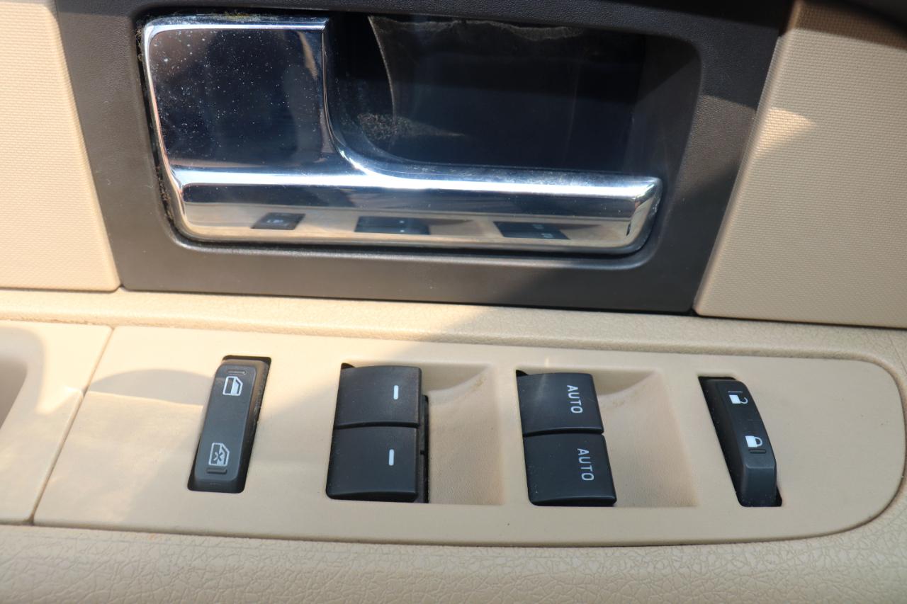 Ford F-150 4WD SuperCrew 145" Platinum 2012