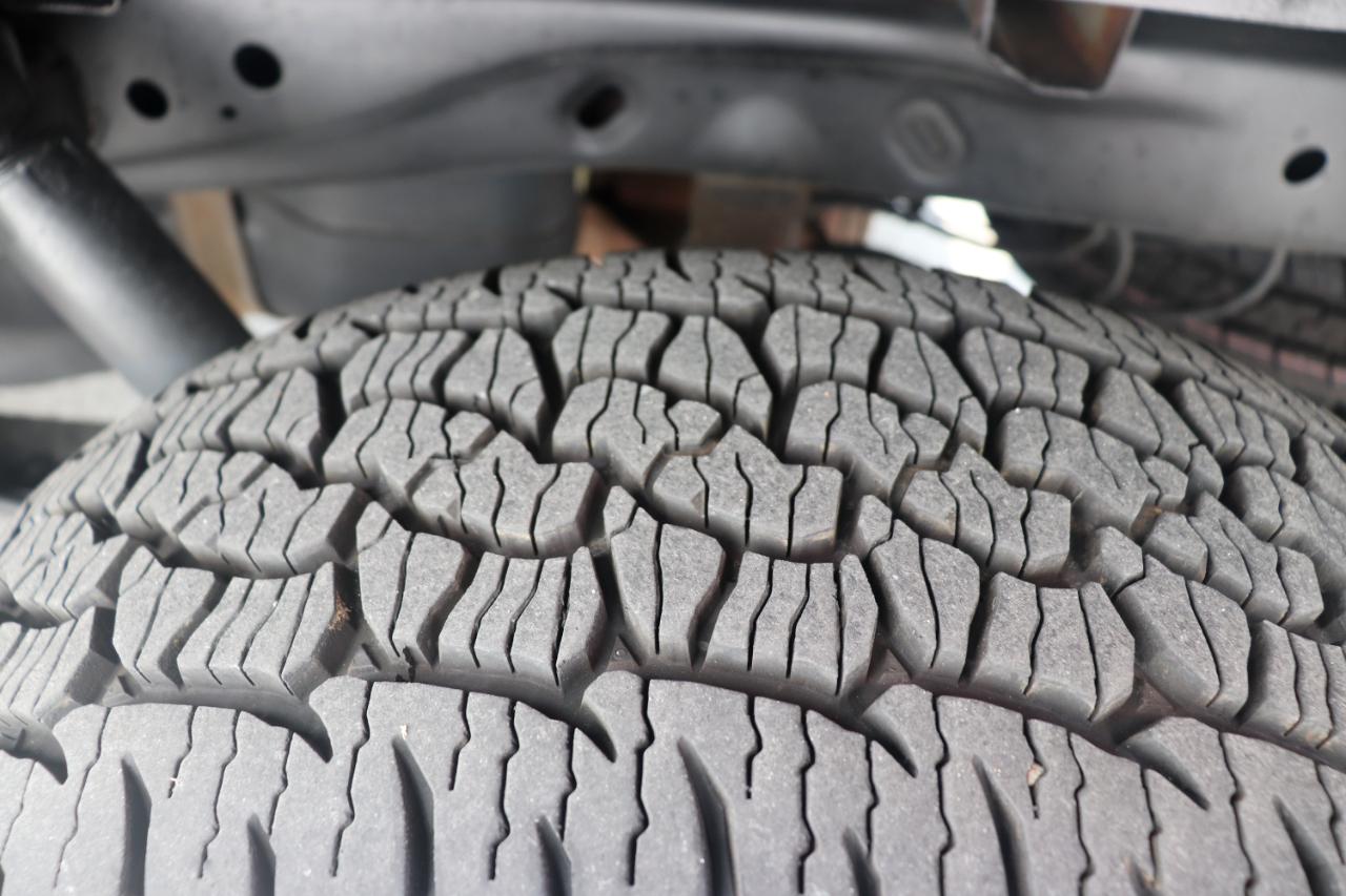 Ford F-150 4WD SuperCrew 145" Platinum 2012