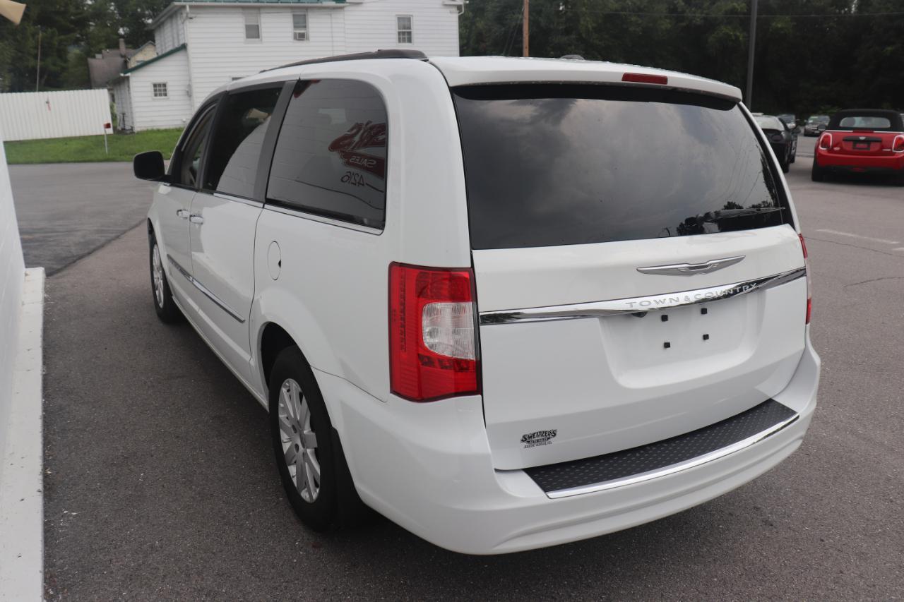 Chrysler Town & Country 4dr Wgn Touring 2016