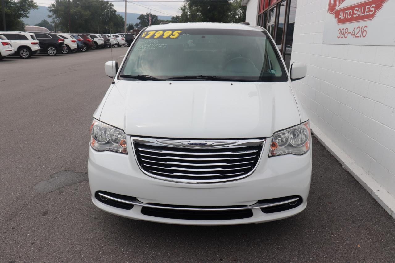 Chrysler Town & Country 4dr Wgn Touring 2016