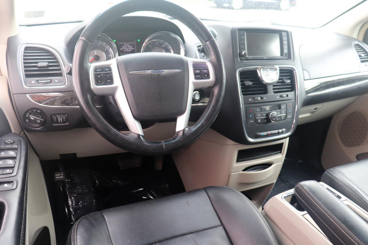 Chrysler Town & Country 4dr Wgn Touring 2016