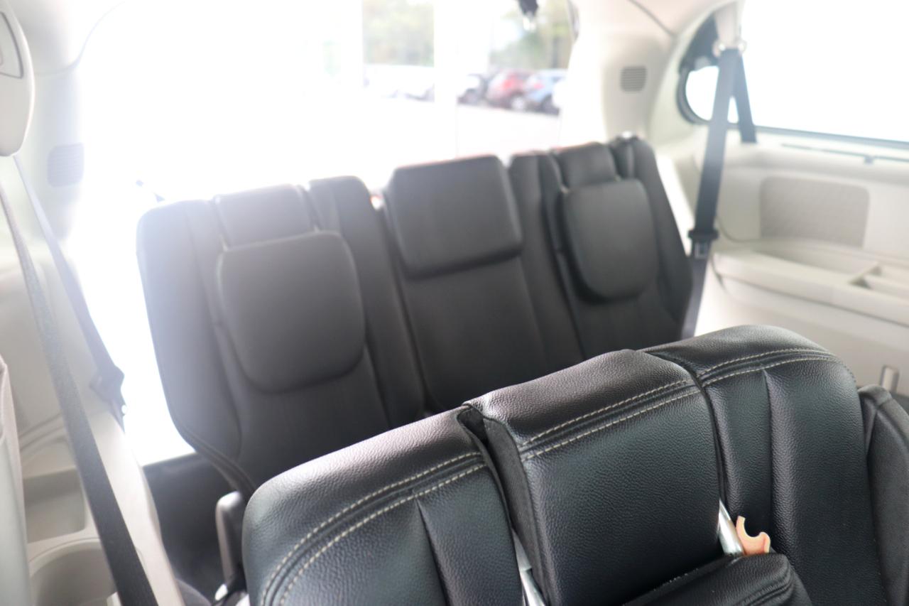 Chrysler Town & Country 4dr Wgn Touring 2016