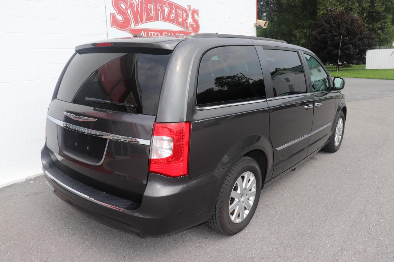 Chrysler Town & Country 4dr Wgn Touring 2016