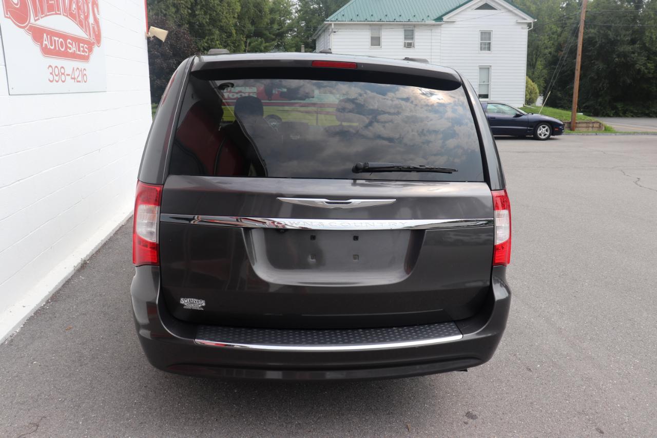 Chrysler Town & Country 4dr Wgn Touring 2016