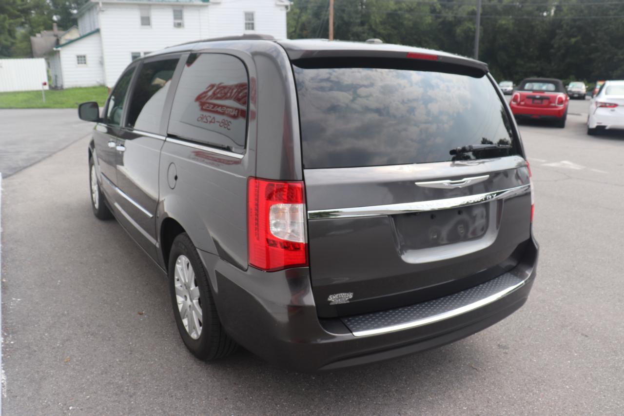 Chrysler Town & Country 4dr Wgn Touring 2016