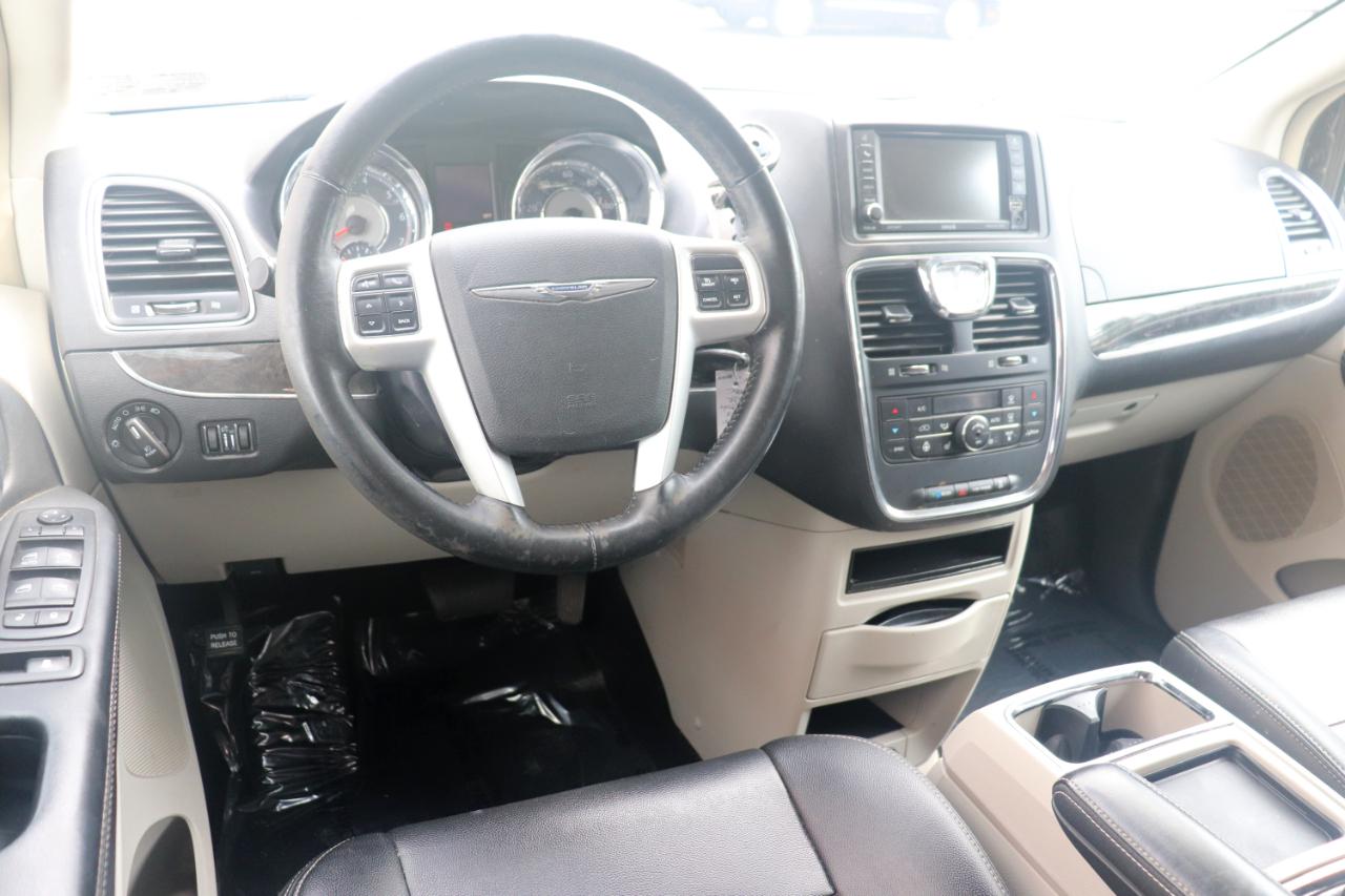 Chrysler Town & Country 4dr Wgn Touring 2016