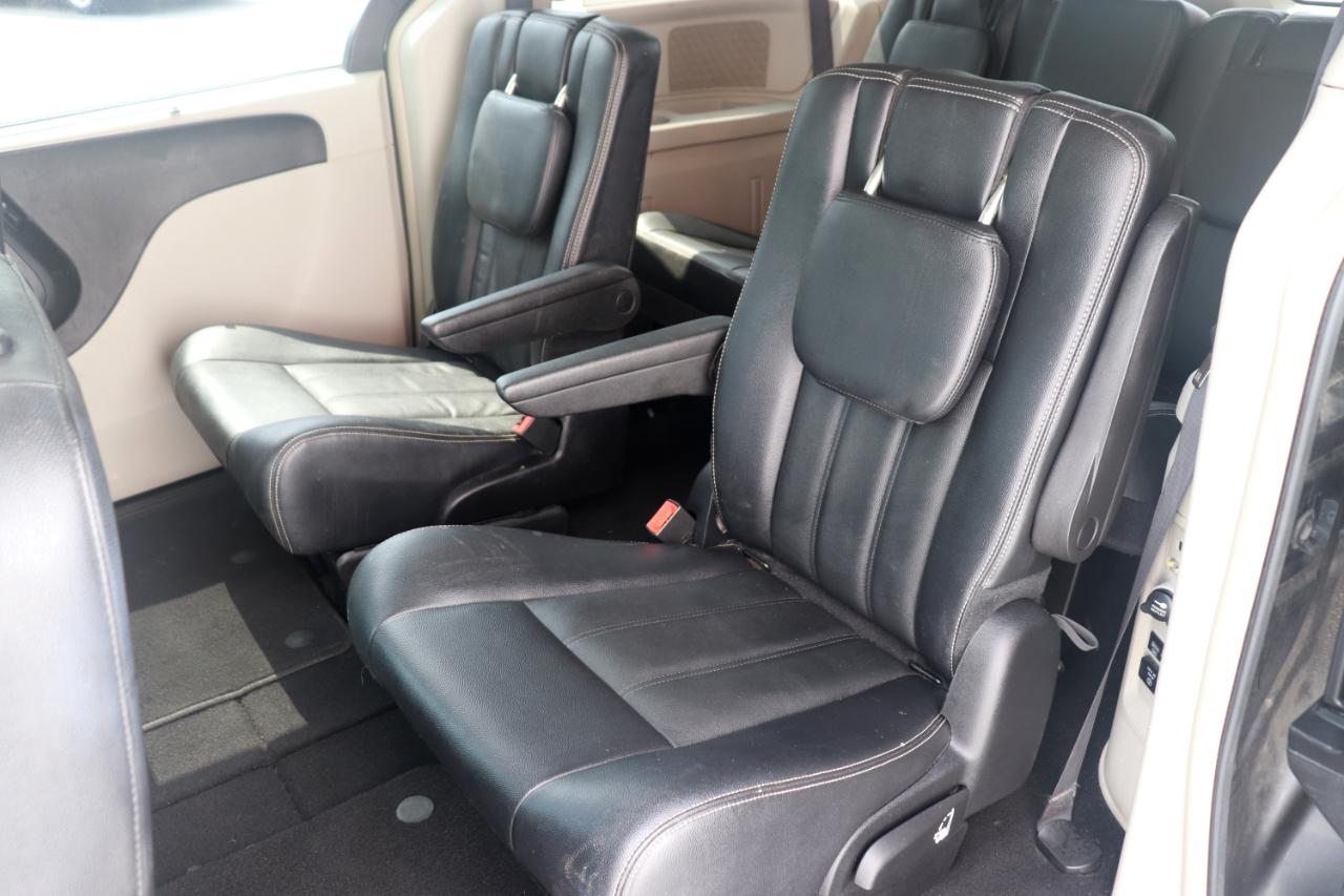 Chrysler Town & Country 4dr Wgn Touring 2016