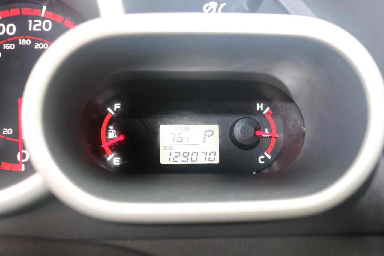 Pontiac Vibe 4dr HB AWD 2009