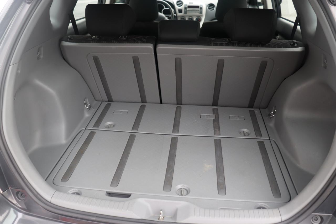 Pontiac Vibe 4dr HB AWD 2009