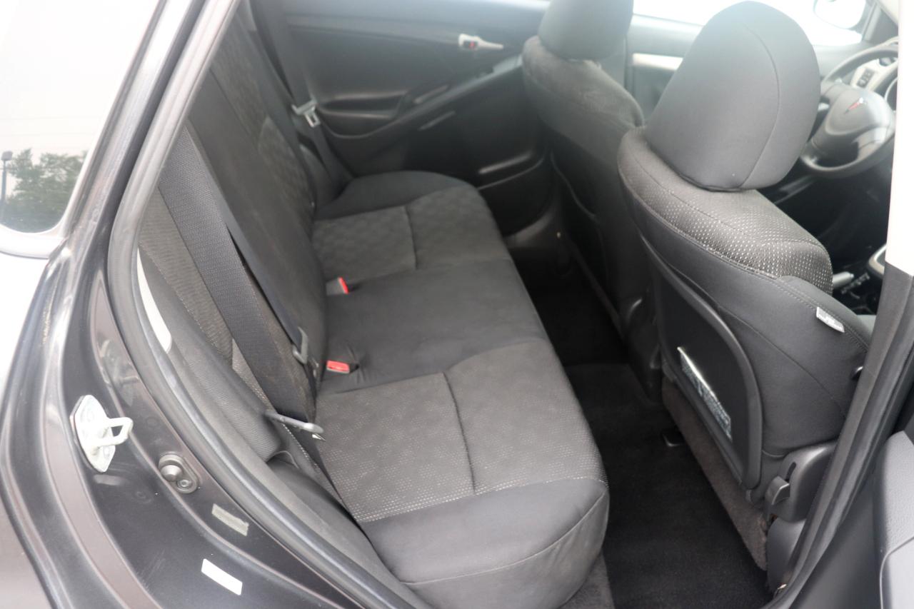 Pontiac Vibe 4dr HB AWD 2009
