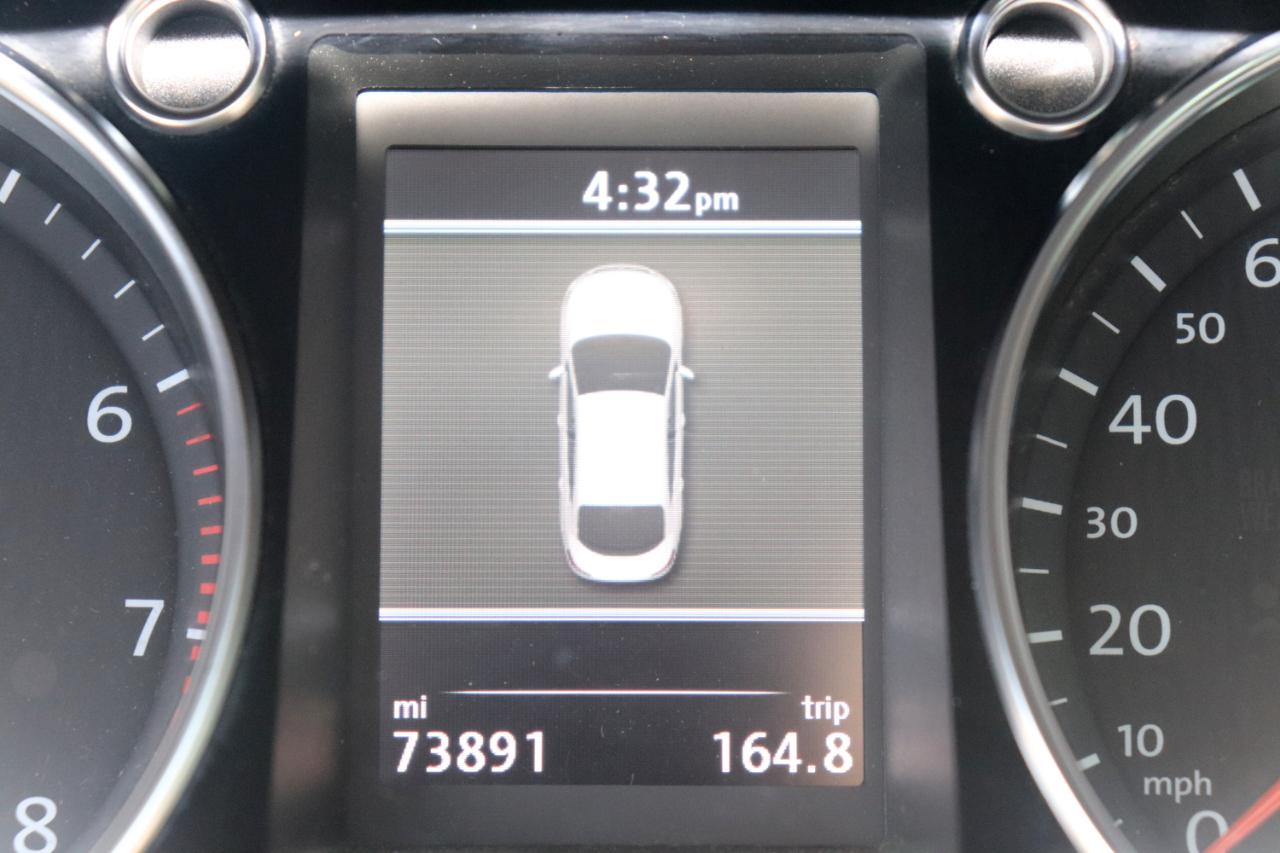 Volkswagen CC 4dr Sdn VR6 Executive 4Motion 2013