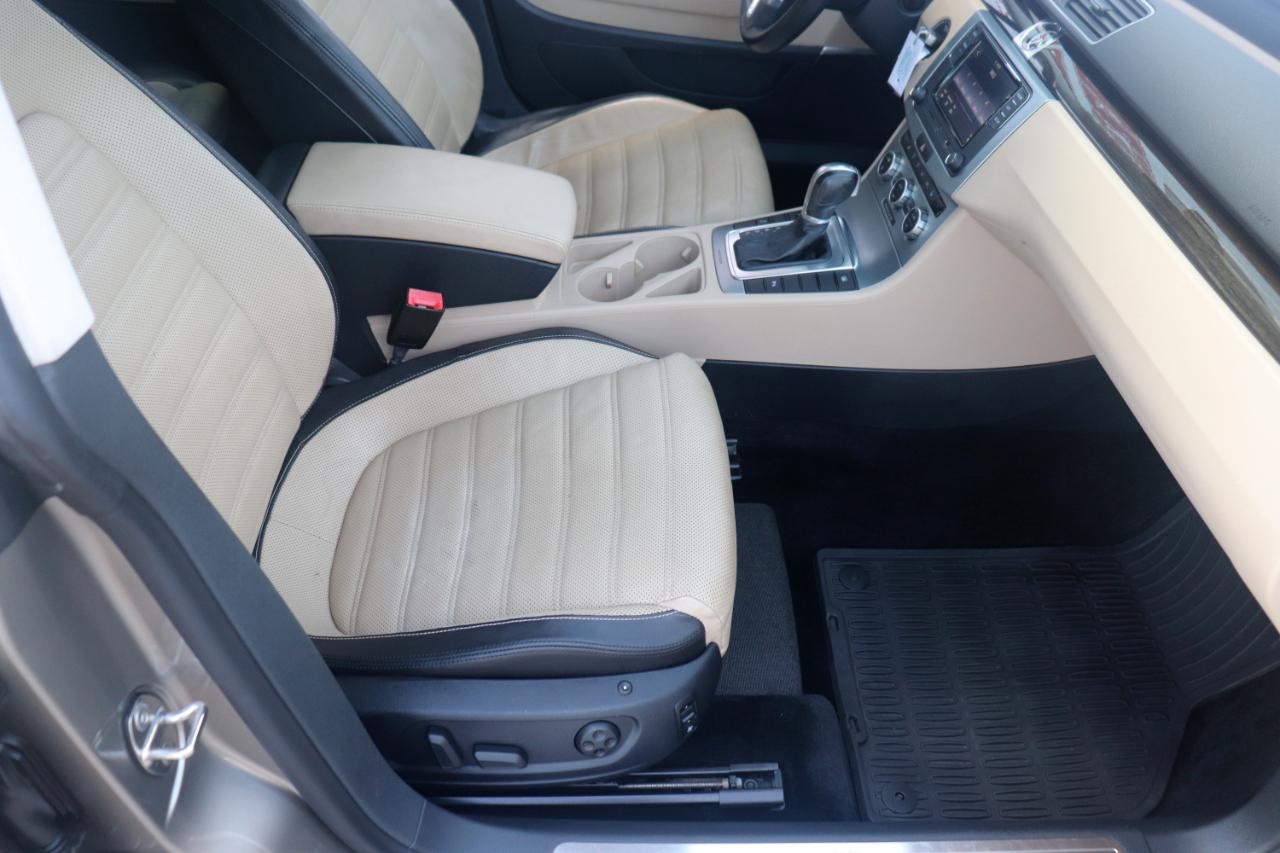 Volkswagen CC 4dr Sdn VR6 Executive 4Motion 2013