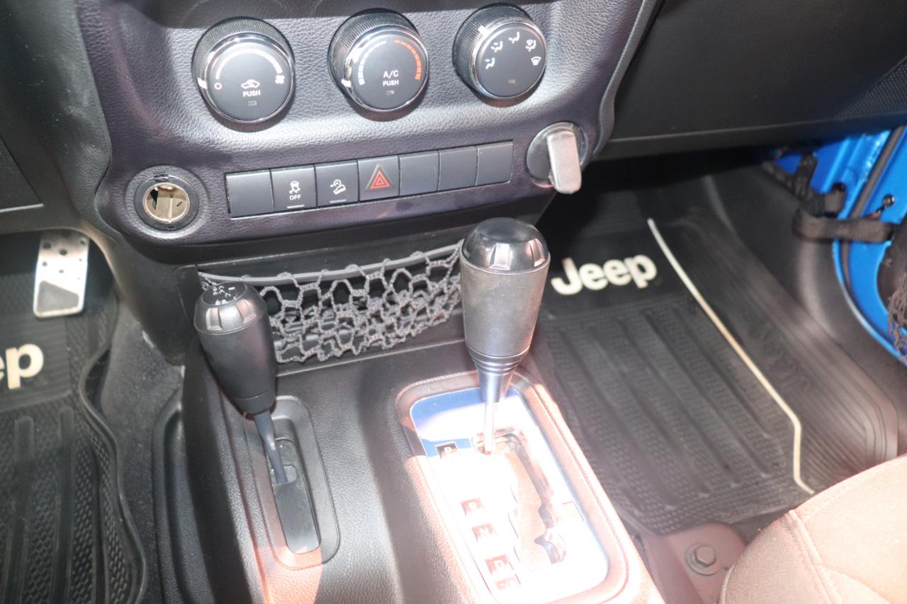 Jeep Wrangler Unlimited 4WD 4dr Sport 2015