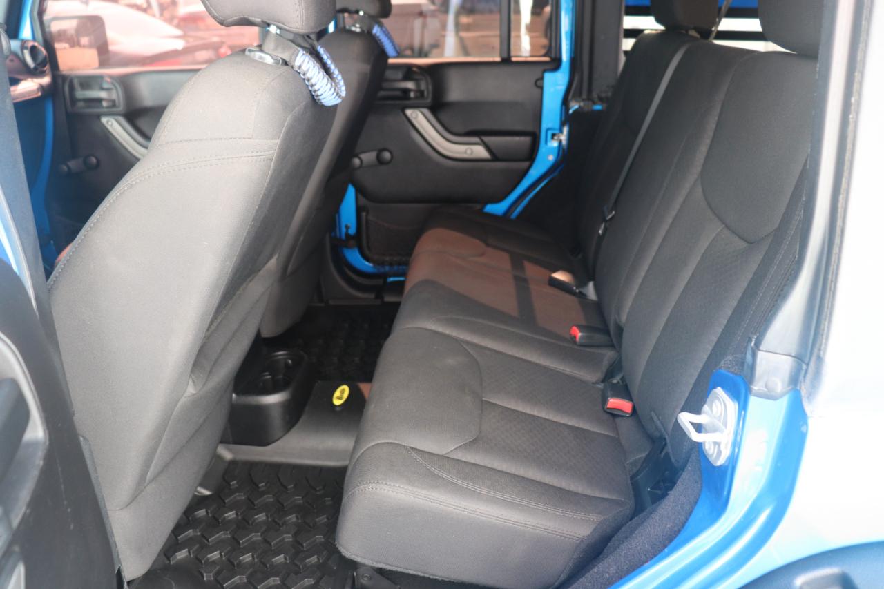 Jeep Wrangler Unlimited 4WD 4dr Sport 2015