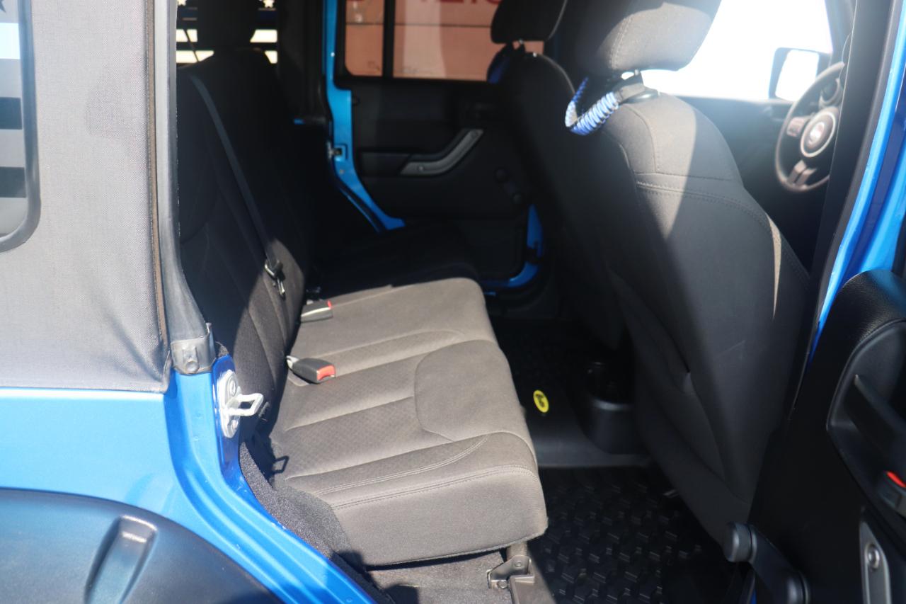Jeep Wrangler Unlimited 4WD 4dr Sport 2015