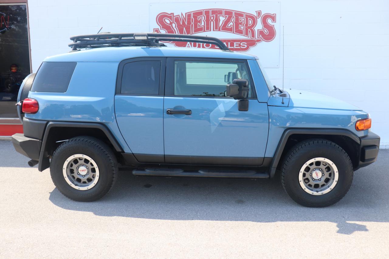 Toyota FJ Cruiser 4WD 4dr Man (Natl) 2014