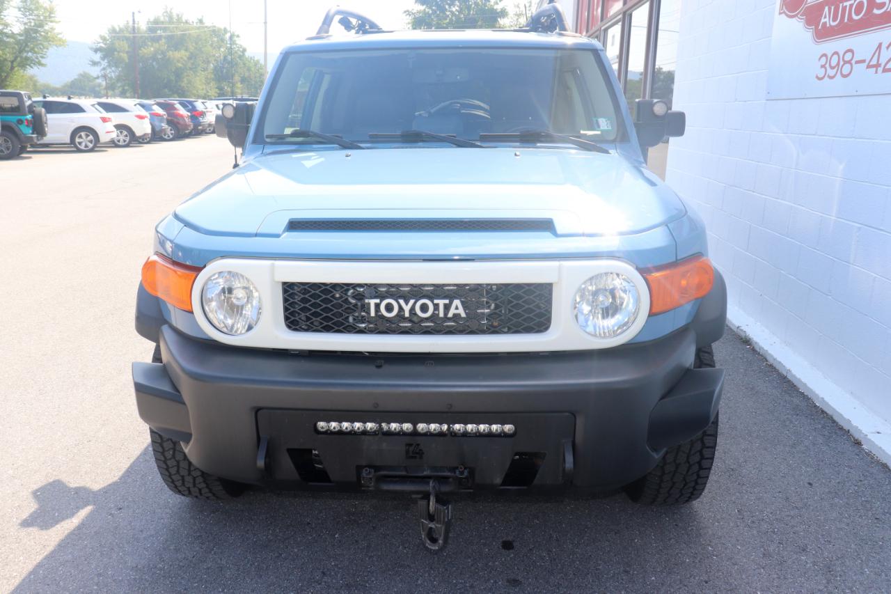 Toyota FJ Cruiser 4WD 4dr Man (Natl) 2014