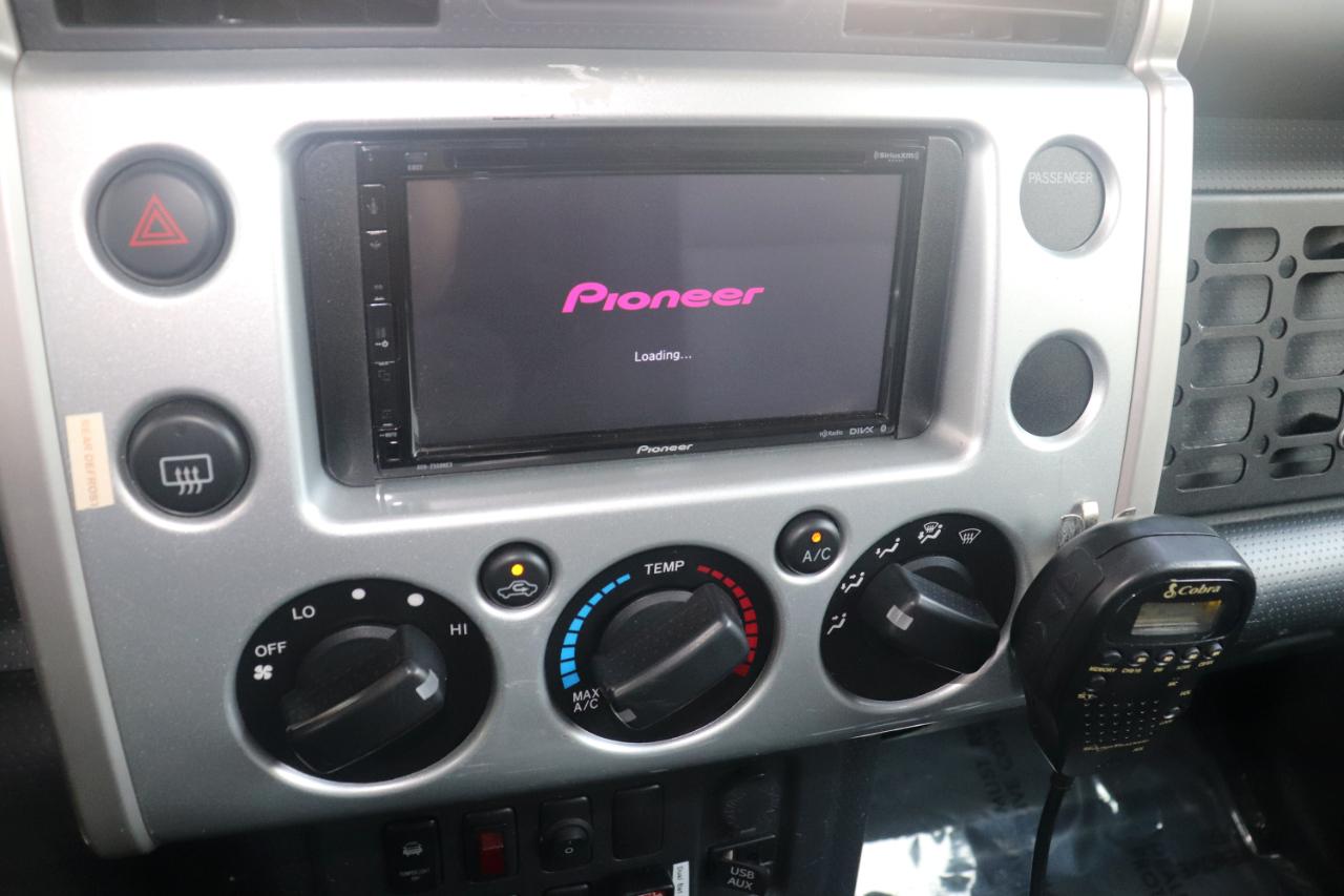 Toyota FJ Cruiser 4WD 4dr Man (Natl) 2014