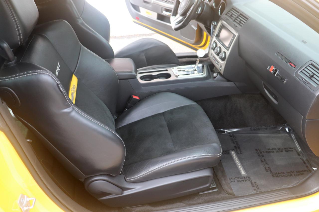 Dodge Challenger 2dr Cpe Yellow Jacket 2012