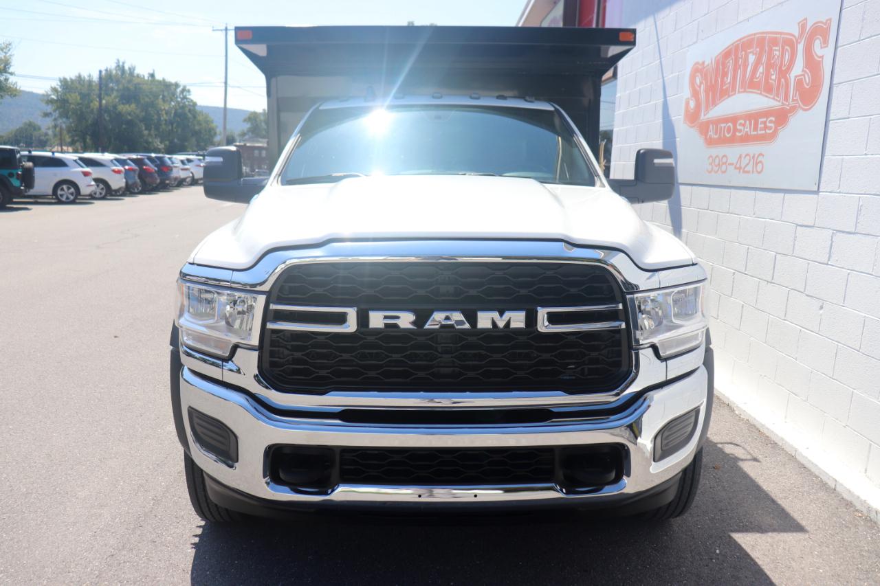 RAM 5500 Chassis Cab Tradesman 4x2 Reg Cab 120" CA 204.5" WB 2024