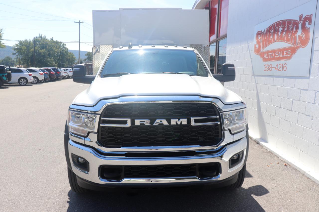 RAM 5500 Chassis Cab Tradesman 4x4 Reg Cab 84" CA 168.5" WB 2024