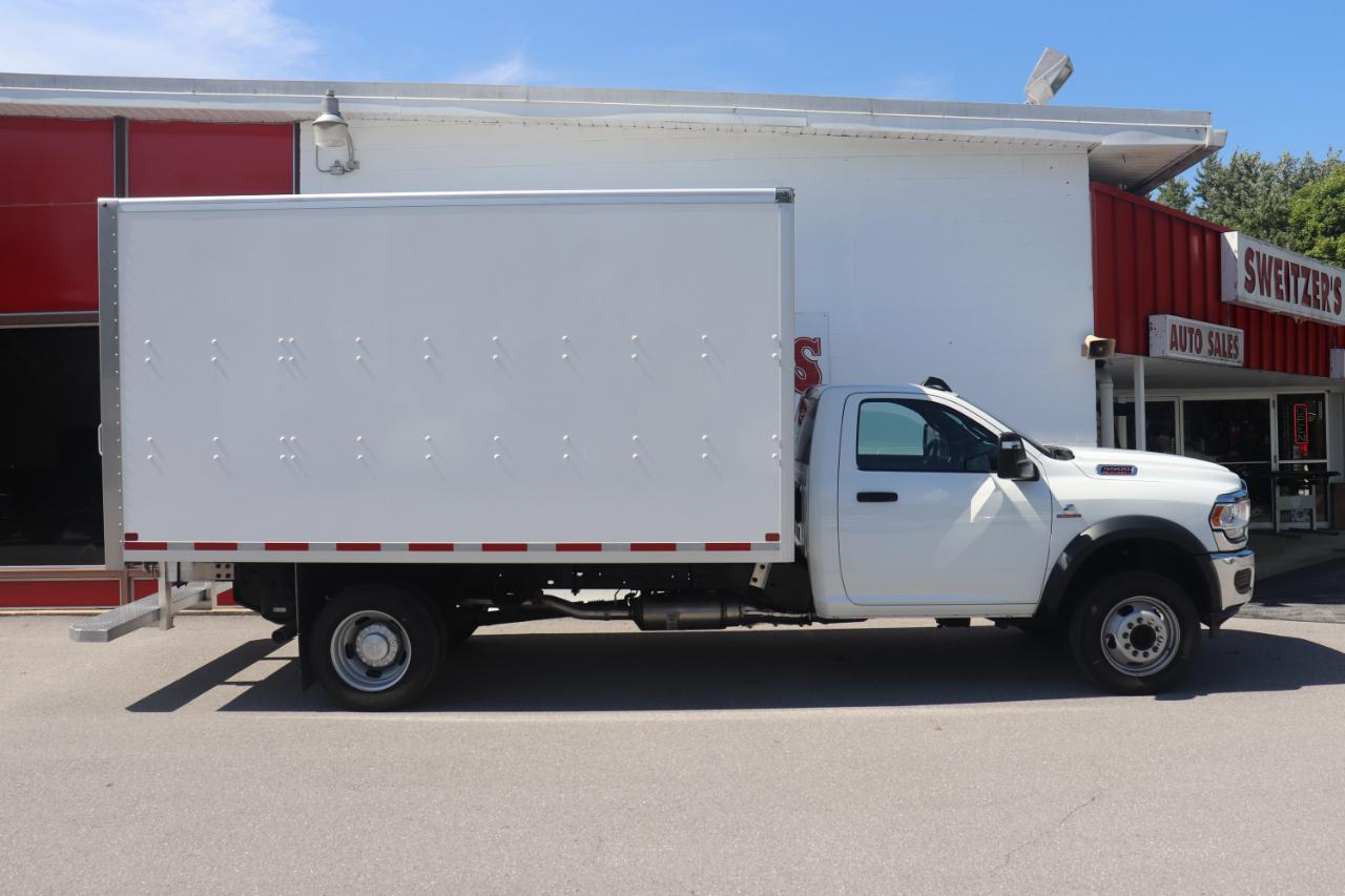 RAM 5500 Chassis Cab Tradesman 4x2 Reg Cab 108" CA 192.5" WB 2024