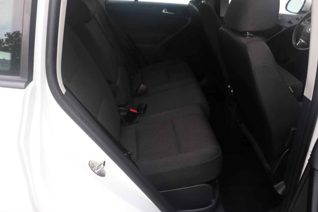 Volkswagen Tiguan 4MOTION 4dr Auto S 2014