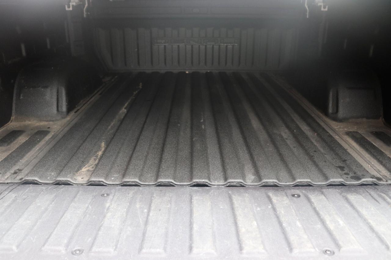 GMC Sierra 1500 4WD Crew Cab 147" Denali 2019