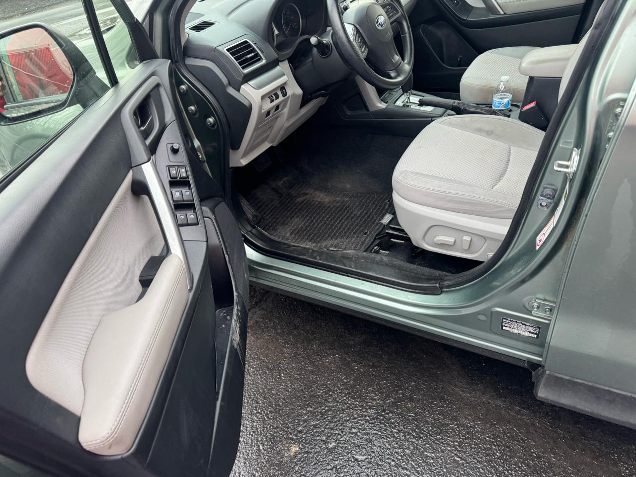 Subaru Forester 2.5i Premium PZEV CVT 2016