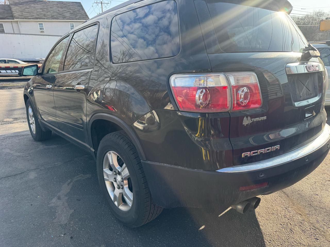 GMC Acadia SLE-2 AWD 2011