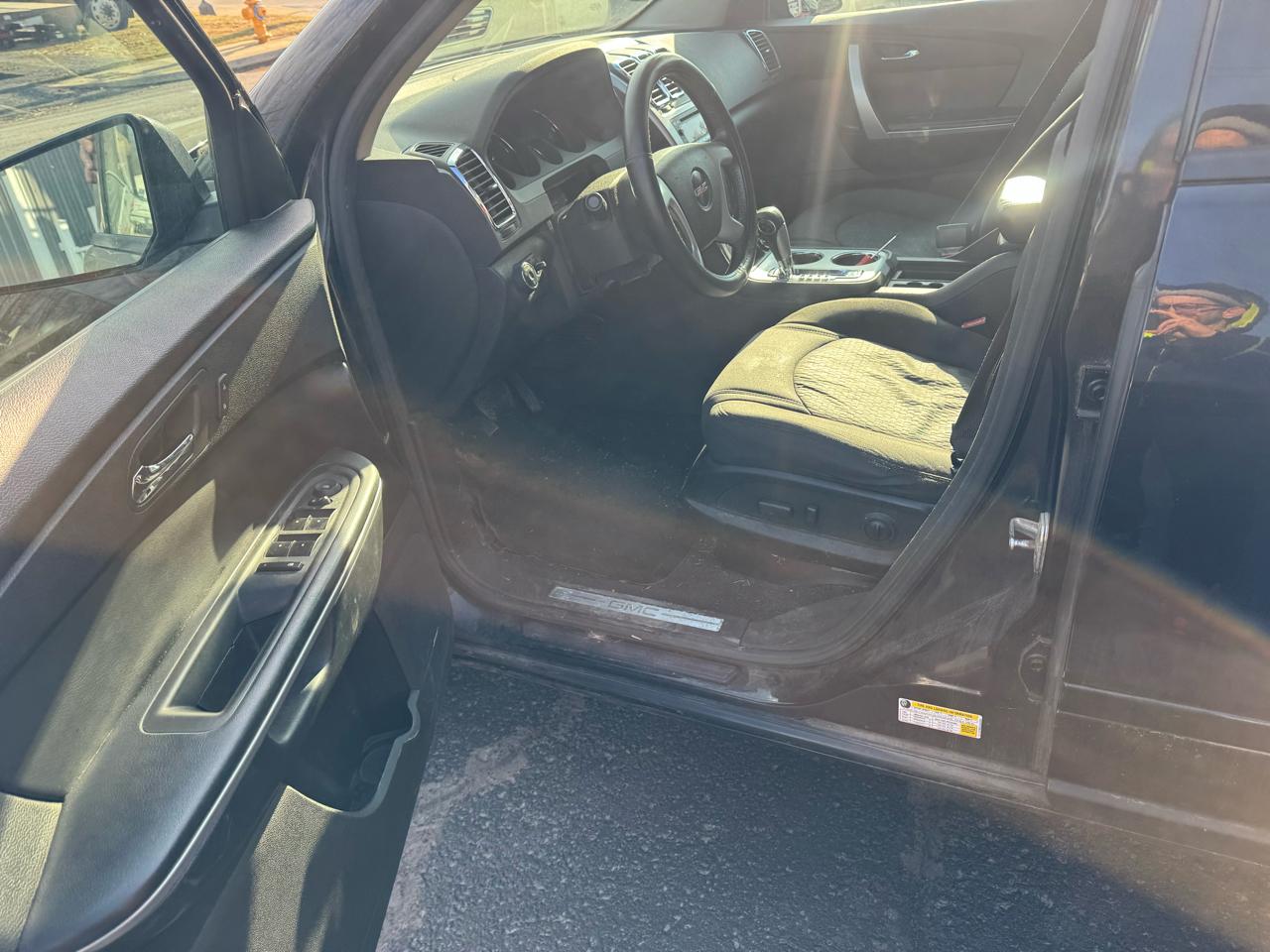 GMC Acadia SLE-2 AWD 2011