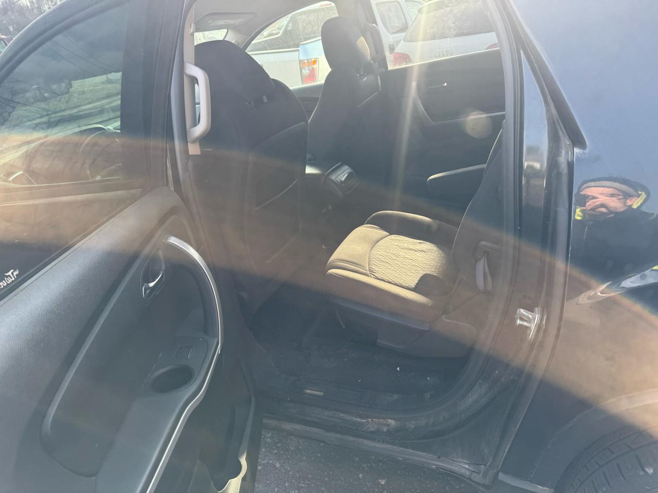 GMC Acadia SLE-2 AWD 2011