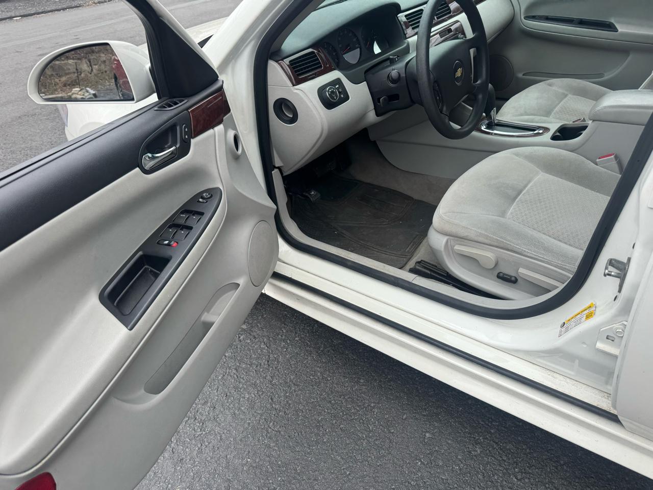 Chevrolet Impala LS 2009