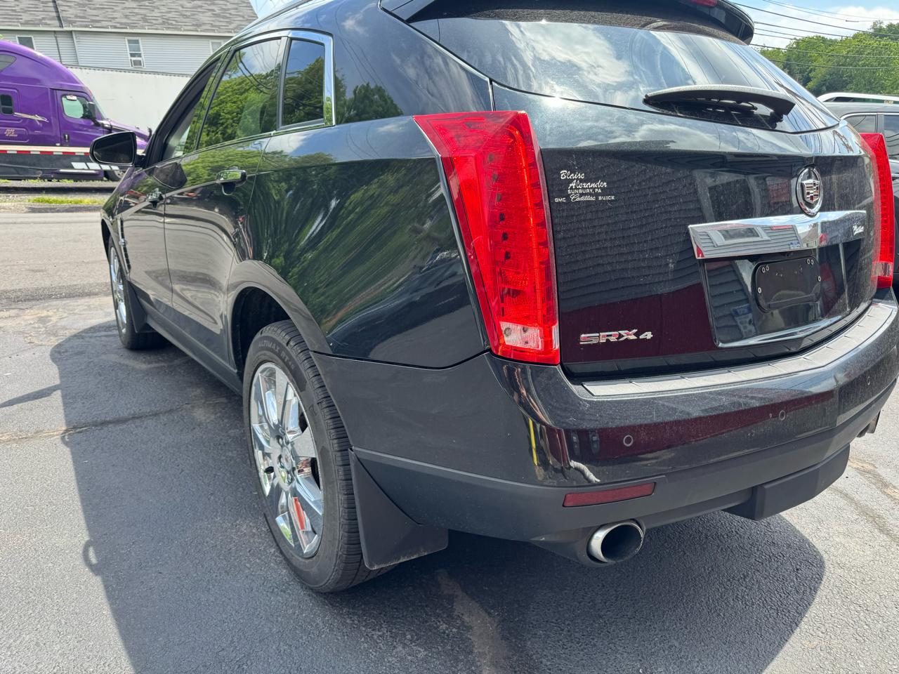 Cadillac SRX Premium Collection AWD 2011