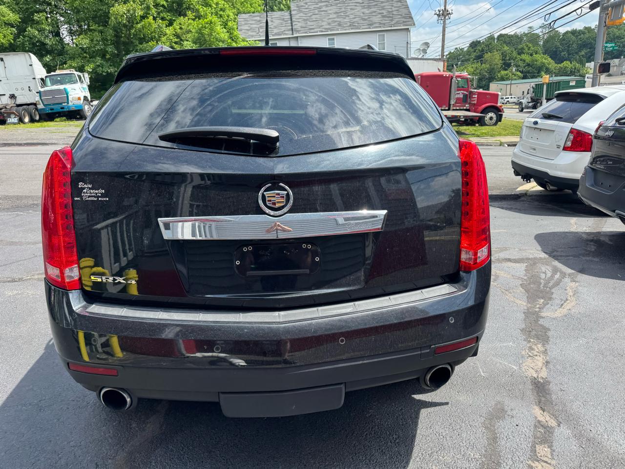 Cadillac SRX Premium Collection AWD 2011