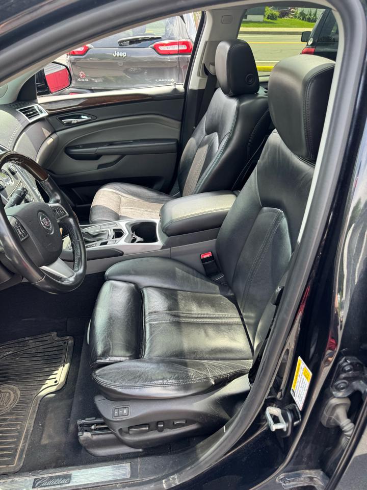 Cadillac SRX Premium Collection AWD 2011
