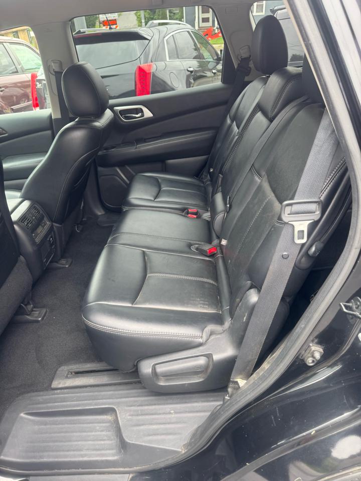 Nissan Pathfinder SV 4WD 2015