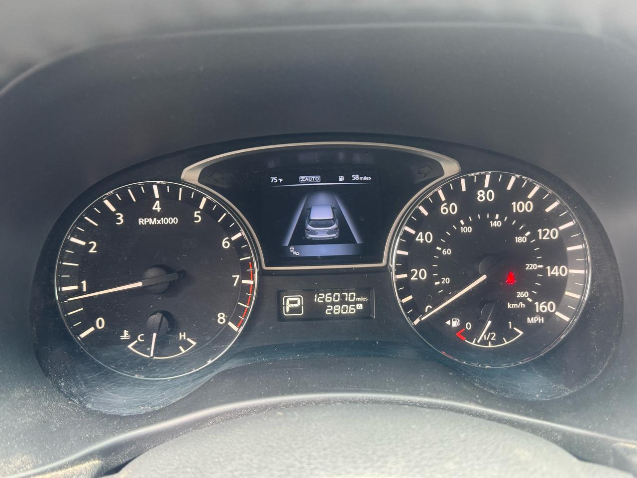 Nissan Pathfinder SV 4WD 2015