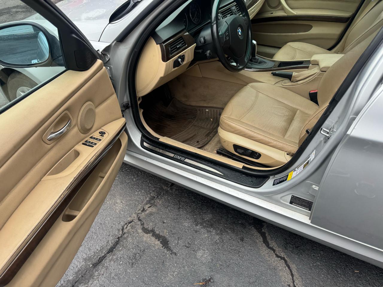 BMW 3-Series 328xi 2009