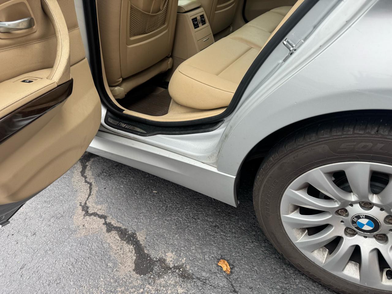 BMW 3-Series 328xi 2009